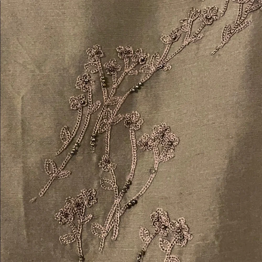 Olive green silk beaded dress - Picture 4 of 5